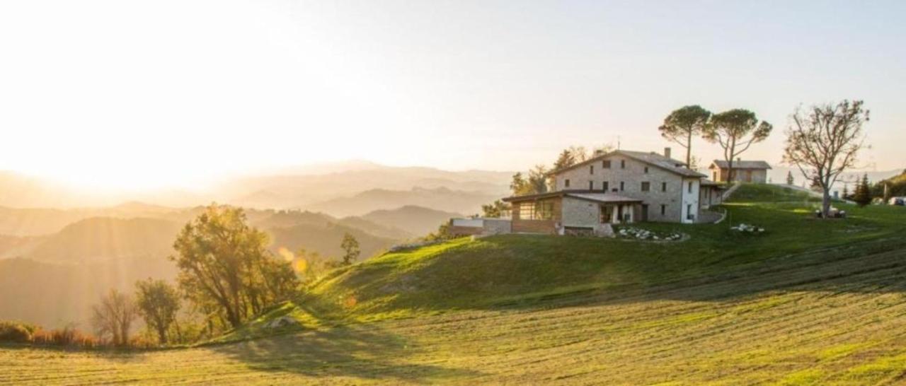 Aura Relais Hotel Urbino Exterior photo