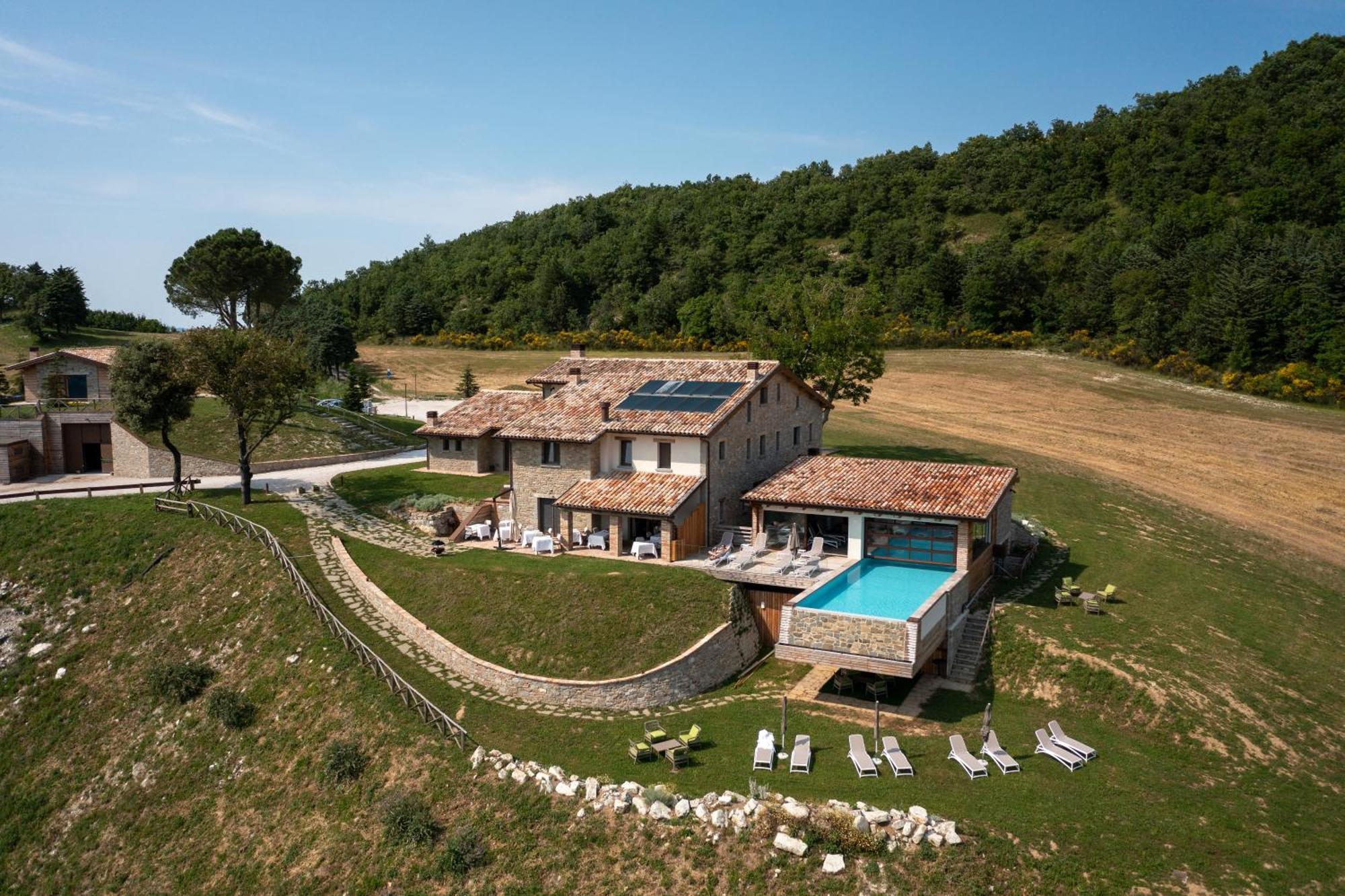 Aura Relais Hotel Urbino Exterior photo