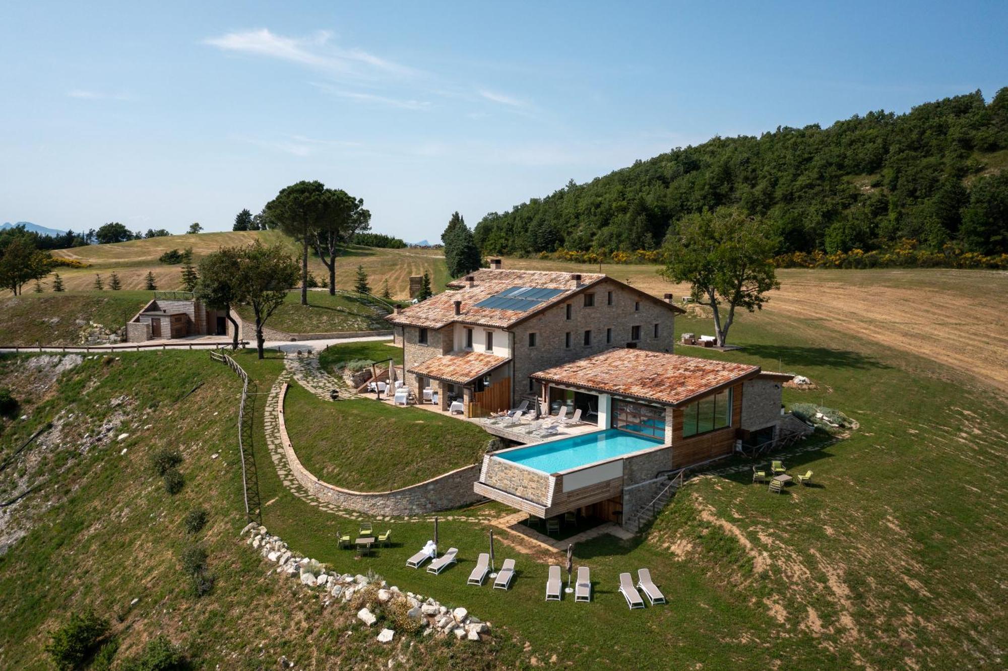 Aura Relais Hotel Urbino Exterior photo
